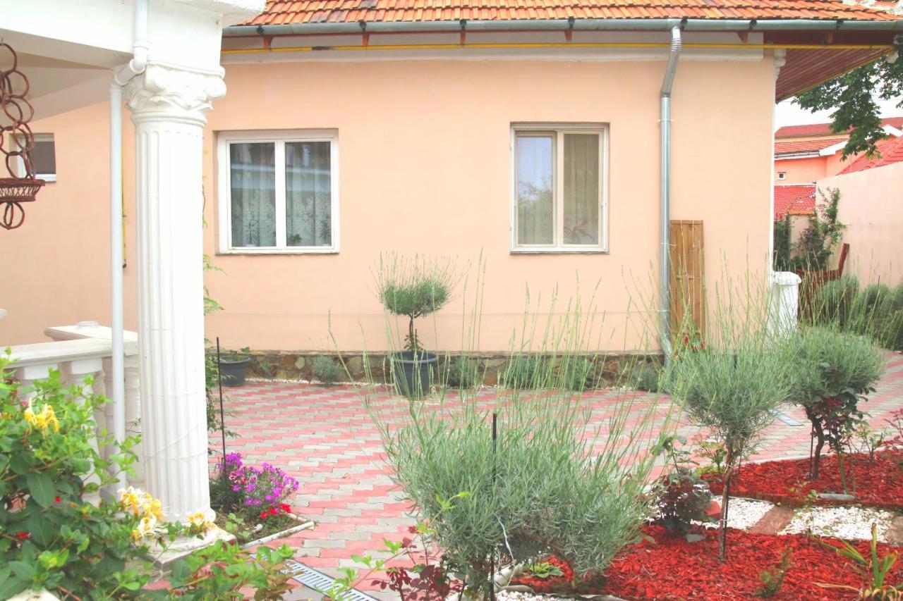 YOX apartment 4 Oradea Extérieur photo