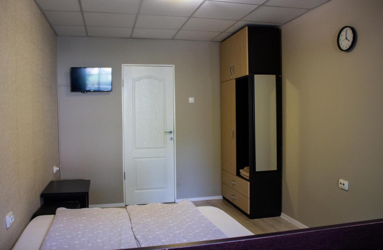 YOX apartment 4 Oradea Extérieur photo
